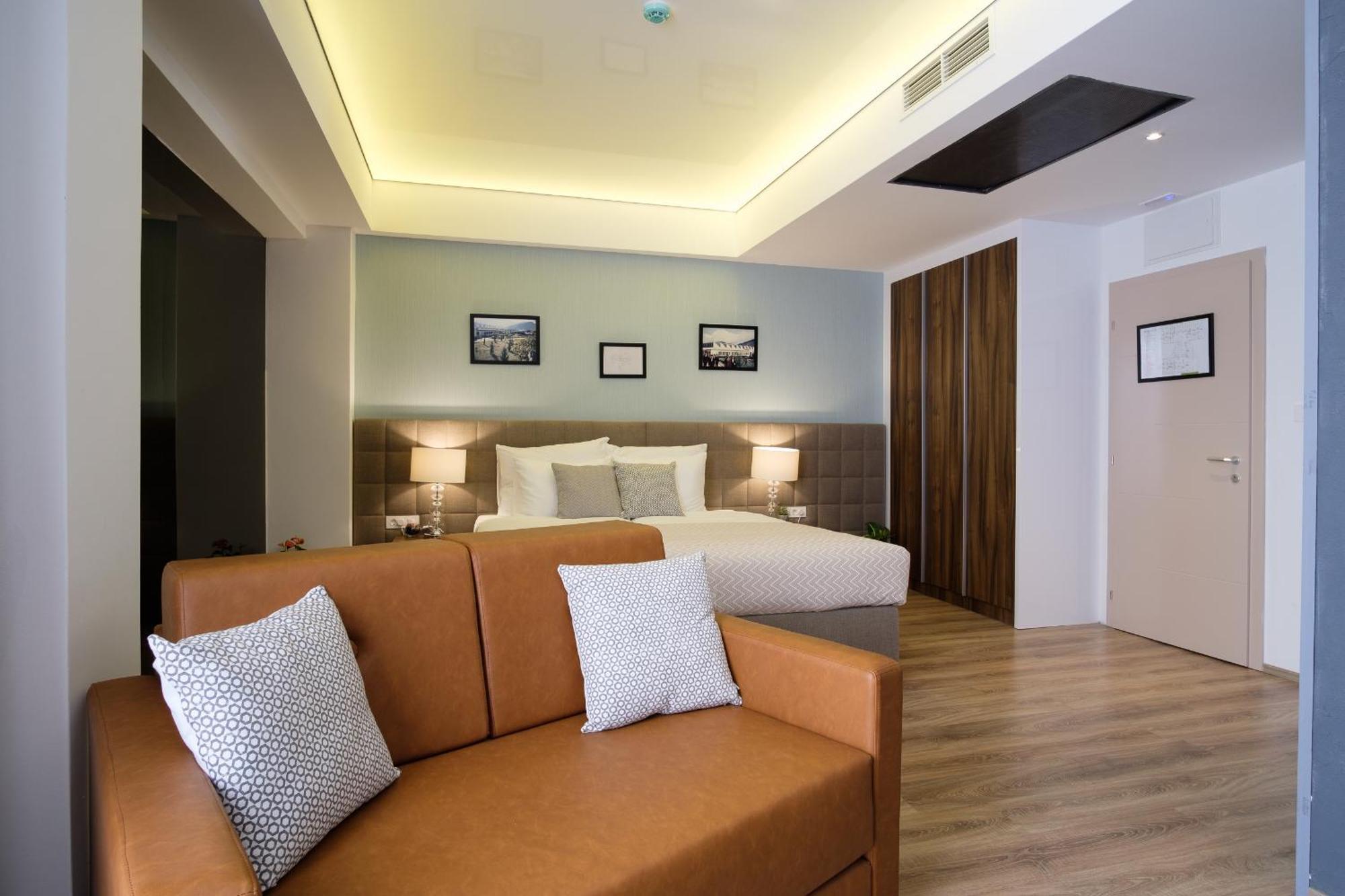 Sl Industry Hotel Τρέμπινιε Δωμάτιο φωτογραφία