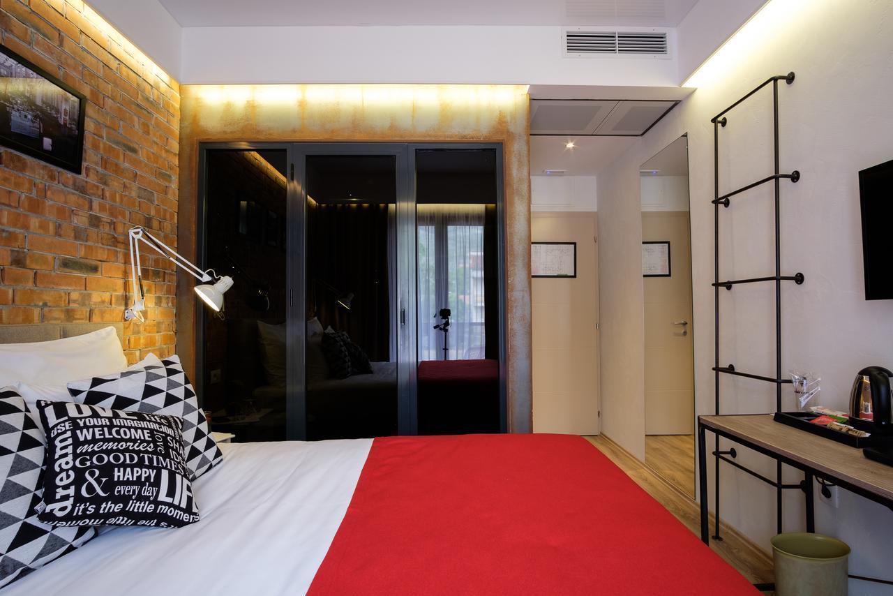 Sl Industry Hotel Τρέμπινιε Εξωτερικό φωτογραφία